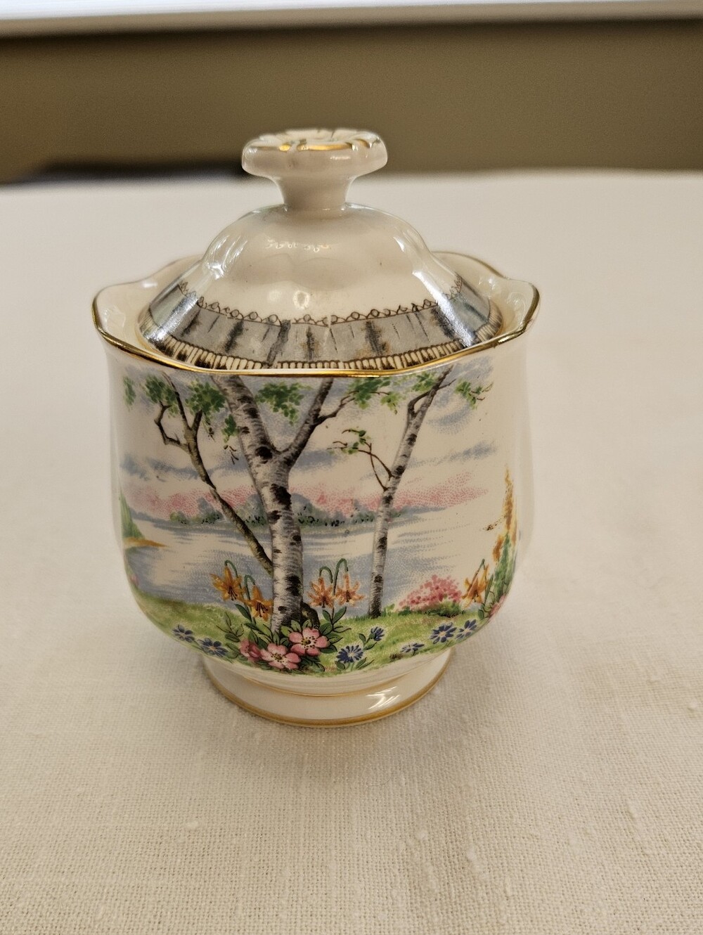 Royal Albert Sugar Container - Picture 2 of 2